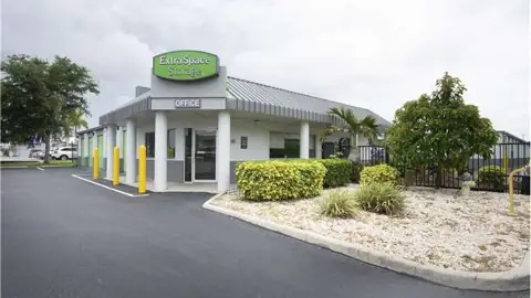 Extra Space Storage in Sarasota, FL