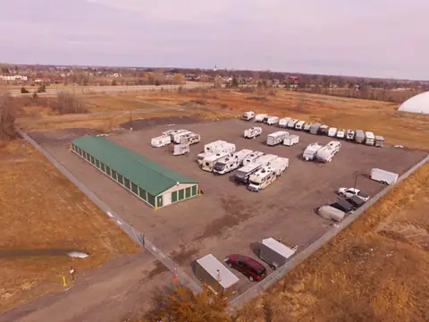 The Pines Parking in Auburn, MI