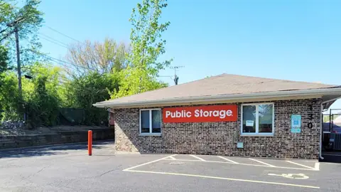 Public Storage in Schaumburg, IL