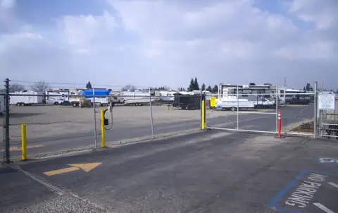 Derrel's Mini Storage in Clovis, CA