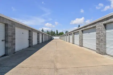 BuxBear Storage Oak Grove in Medford, OR