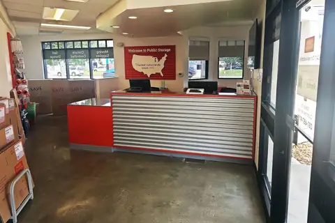 Public Storage photo 2