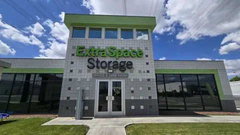Extra Space Storage in Orange, CA