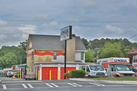 Self-Storage at U-Haul in College Park, GA
