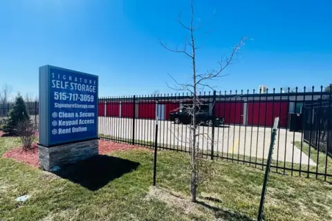 Signature Self Storage in Des Moines, IA