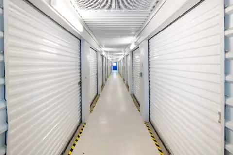 Mini Mall Storage photo 3