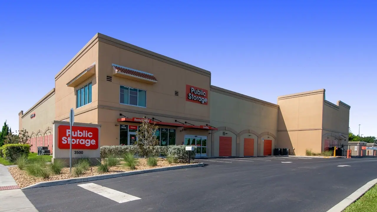 Public Storage, RV storage in North Venice