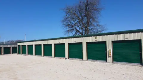 Trio Self Storage LLC in Cleburne, TX