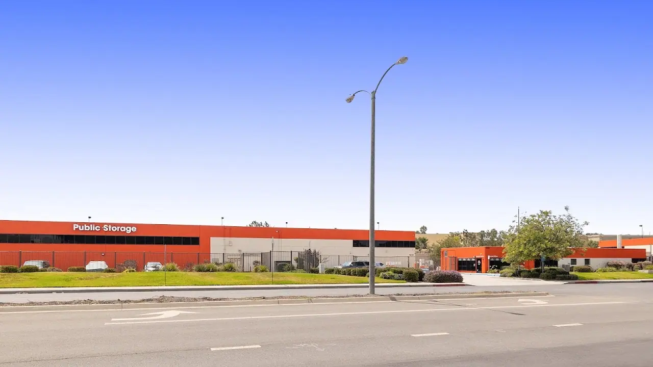 Public Storage, RV storage in El Segundo