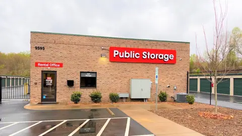 Public Storage in Newton, NC