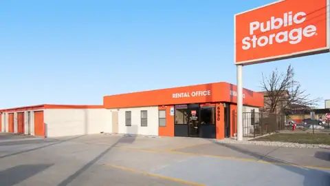 Public Storage photo 2