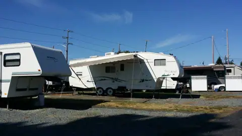 Midway RV Mobile Home Park in Kent, WA