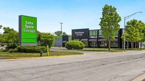 Extra Space Storage in Forest Park, IL
