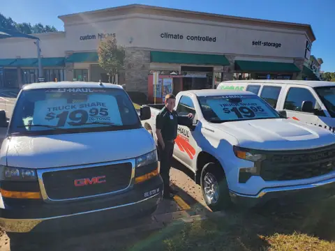 Self-Storage at U-Haul in Oakwood, GA