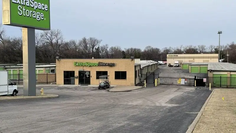 Extra Space Storage, RV storage in Florissant
