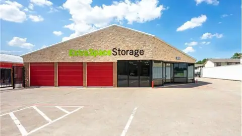 Extra Space Storage in Irving, TX