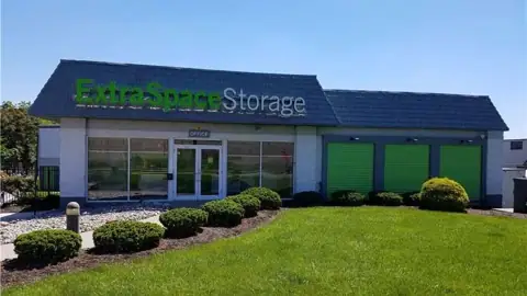 Extra Space Storage in Avenel, NJ