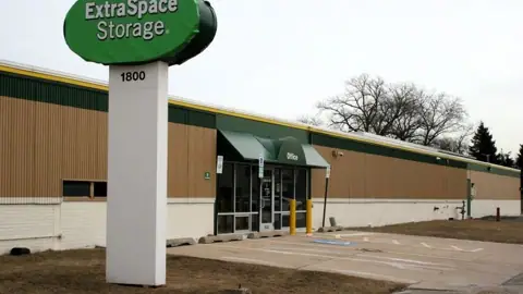 Extra Space Storage in Des Plaines, IL