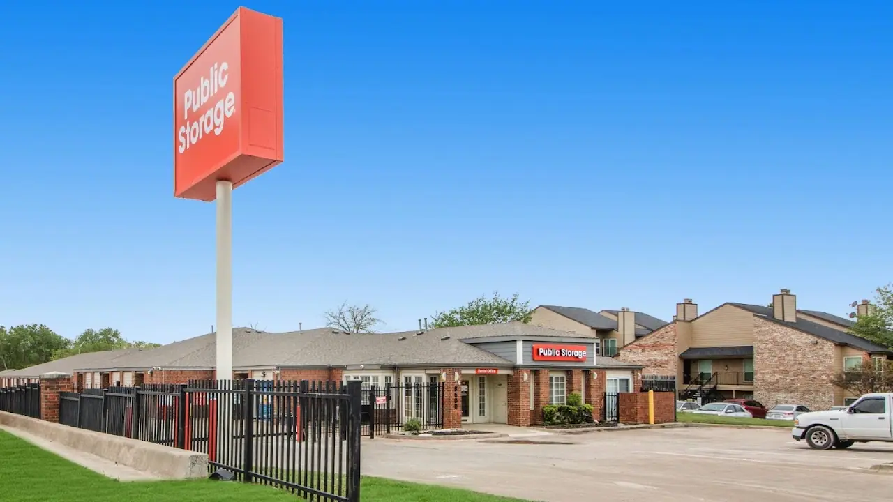 Public Storage, RV storage in Dallas