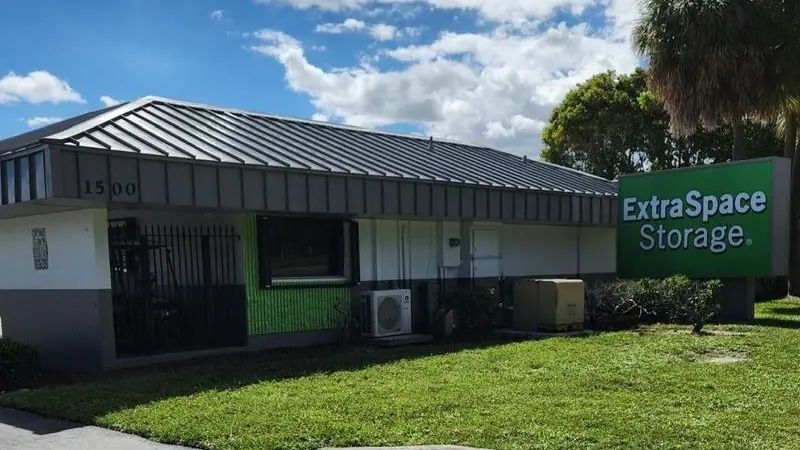 Extra Space Storage, RV storage in Pompano Beach