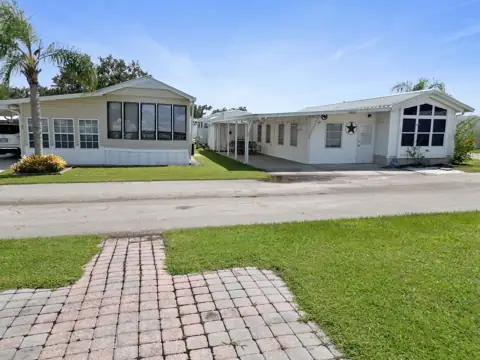 Whisper Creek RV Resort in LaBelle, FL