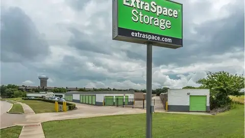 Extra Space Storage in Plano, TX