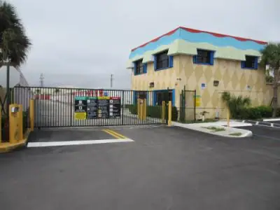 Self-Storage at U-Haul in Sunrise, FL