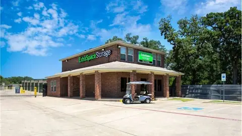 Extra Space Storage in Fort Worth, TX