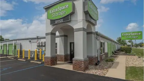 Extra Space Storage in Mishawaka, IN
