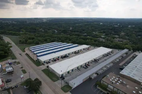 DHP Space Center in Benbrook, TX