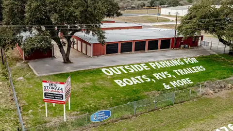 Pleasanton Mini Storage in Pleasanton, TX