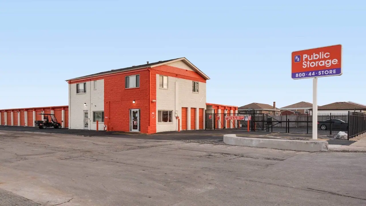 Public Storage, RV storage in Chicago