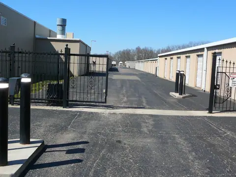 Custom Way Lock-N-Store in New Carlisle, OH