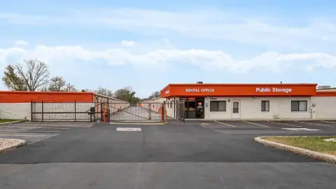 Public Storage in Merrionette Park, IL