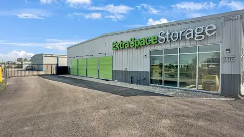 Extra Space Storage in Pearland, TX