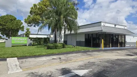 Extra Space Storage in Hollywood, FL