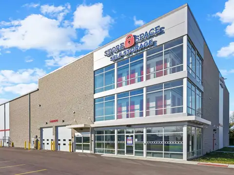 Store Space Self Storage in South Elgin, IL