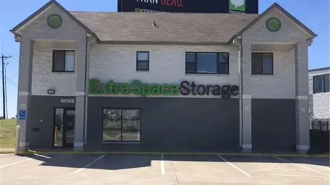 Extra Space Storage in Grand Prairie, TX