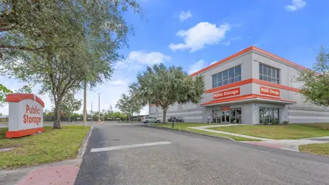 Public Storage in Gibsonton, FL