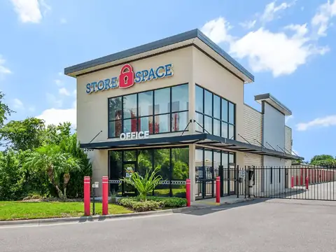 Store Space Self Storage in Sanford, FL