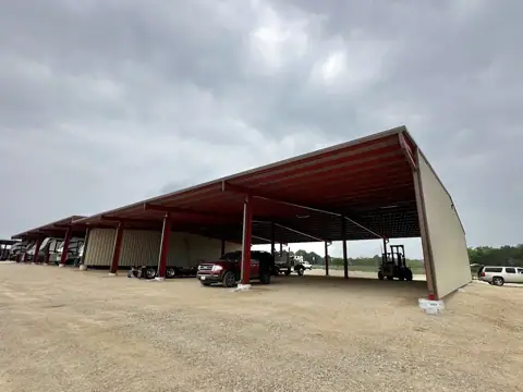 2623 rv and boat storage in Seguin, TX