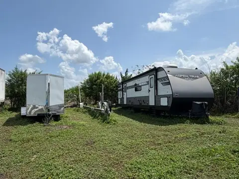 203rd Ave RV & Boat Storage in Miami, FL