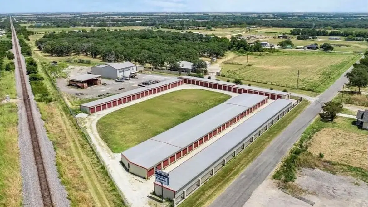 Oak Storage, RV storage in Elm Mott
