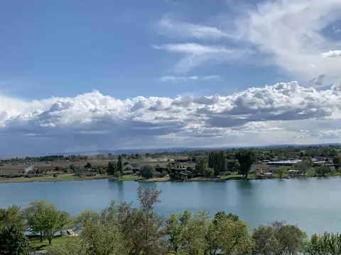 Cascade Marina & RV Resort in Moses Lake, WA