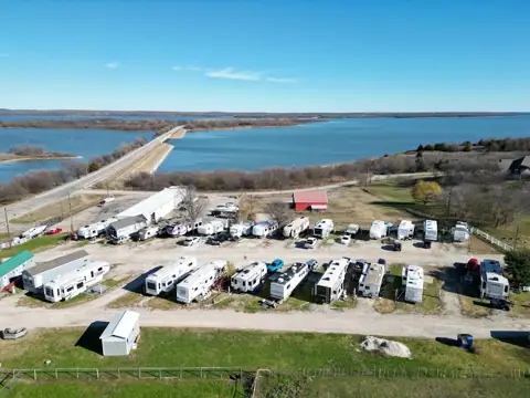 Lone Oak RV Park and Storage in Valley View, TX