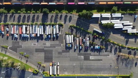 Flame Truck Parking – Maple Valley (Witte Rd SE • off SR-18) in Maple Valley, WA