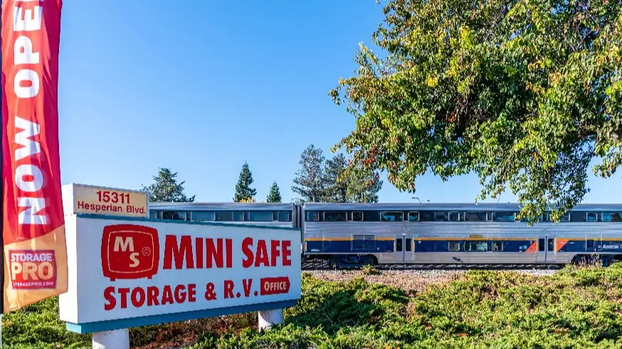 Mini Safe Storage, RV storage in San Leandro