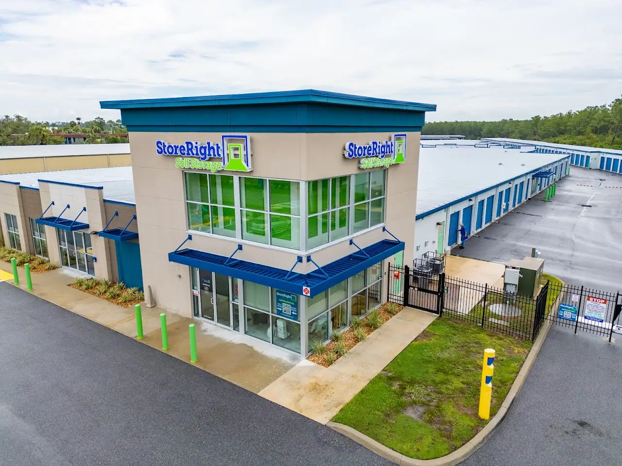 StoreRight Self Storage, RV storage in Spring Hill