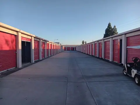 StorQuest Self Storage photo 2