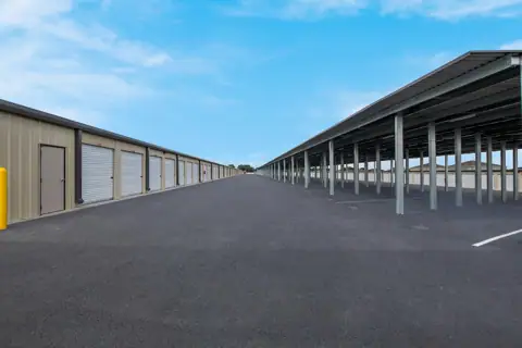 StorQuest Self Storage in Auburndale, FL